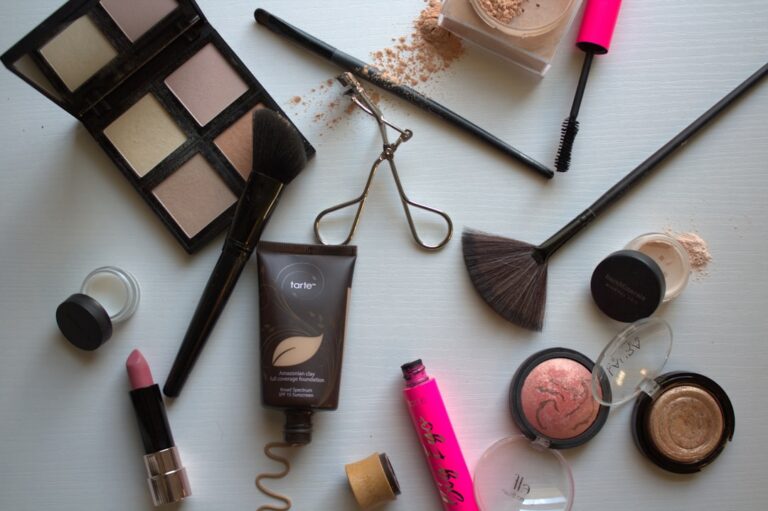 Building a Travel Makeup Kit That Actually Works - building a kit