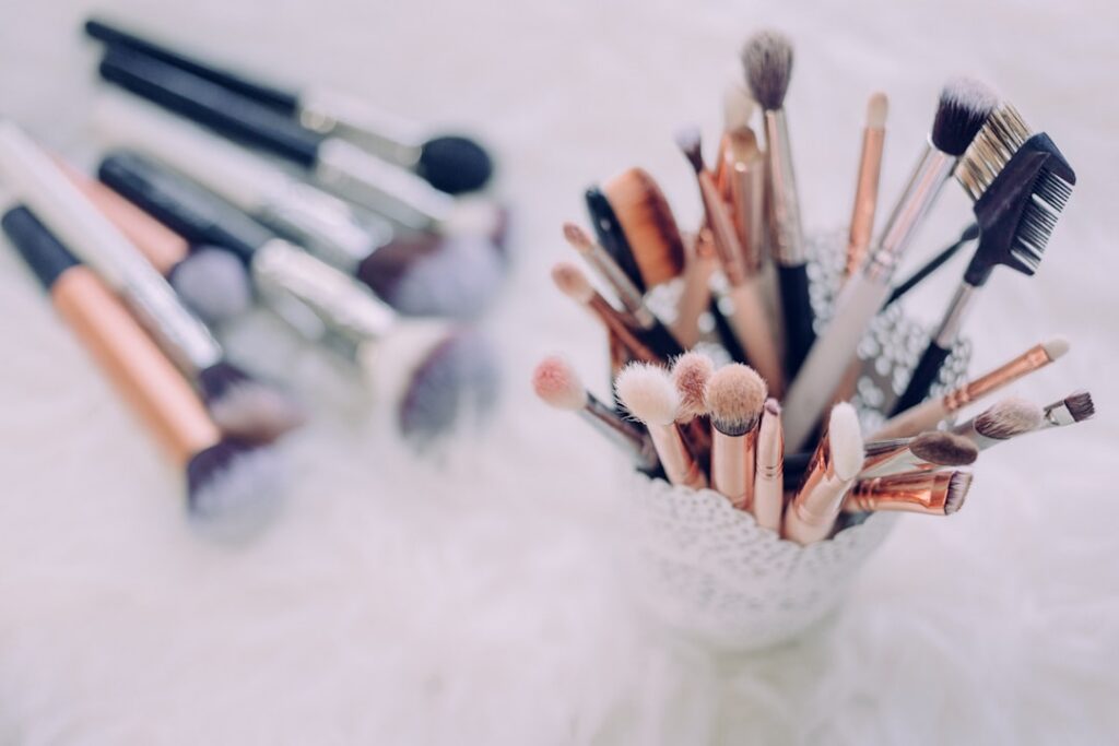 Signs It Is Time to Let a Brush Go - tools & brushes