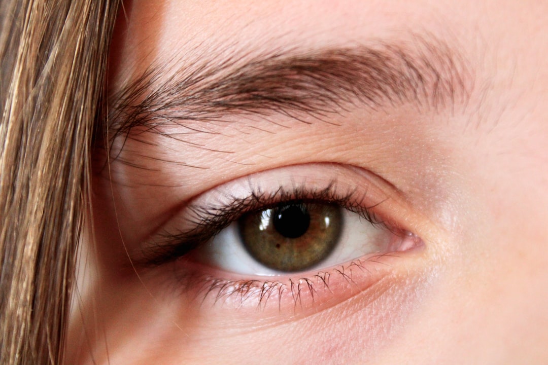 Filling In Sparse Brows Without It Looking Drawn On - eyes & brows